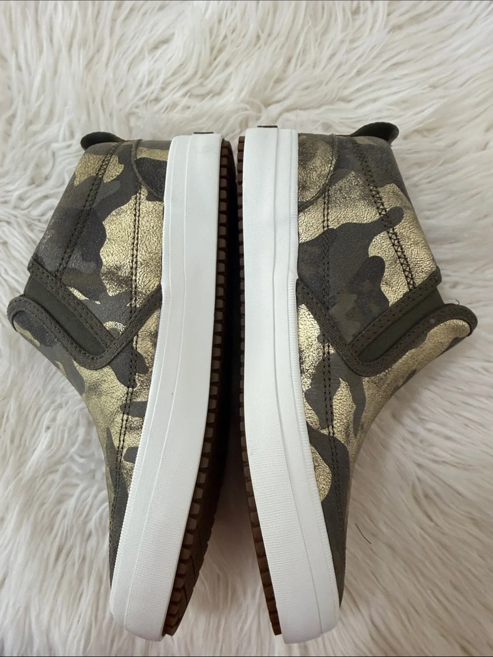 Sperry Camouflage Gold and Olive Slip-On Flats Size 7.5 NWOT